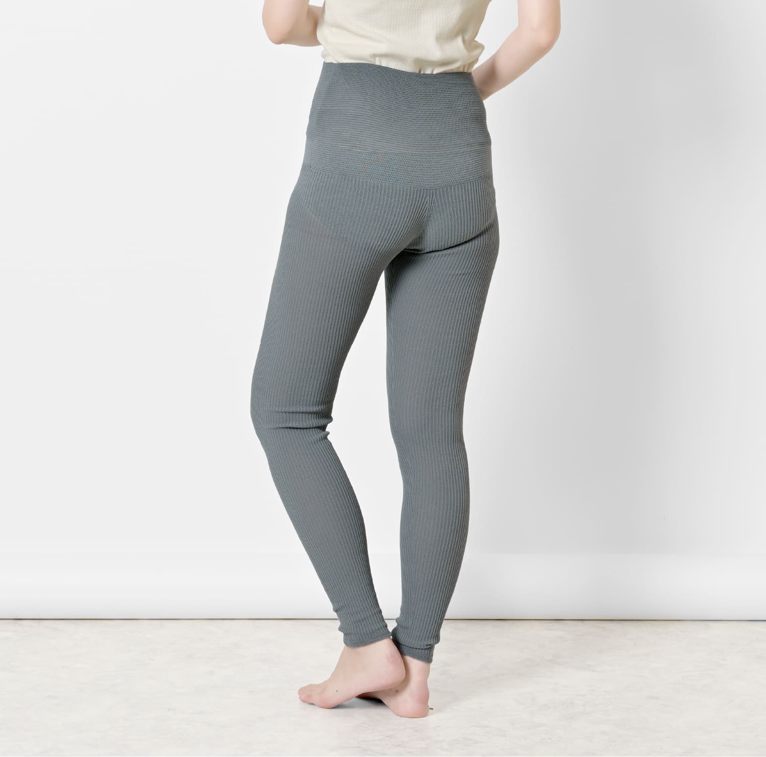 あしをつつむ / おなかを守るハラマキ付き リブ編みレギンス なめらかレーヨン