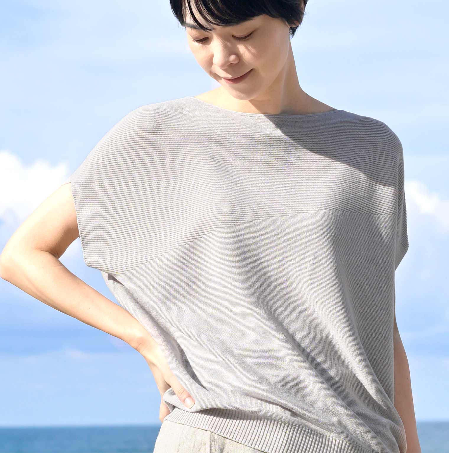 からだをつつむ 二の腕が気にならないプルオーバー 綿麻