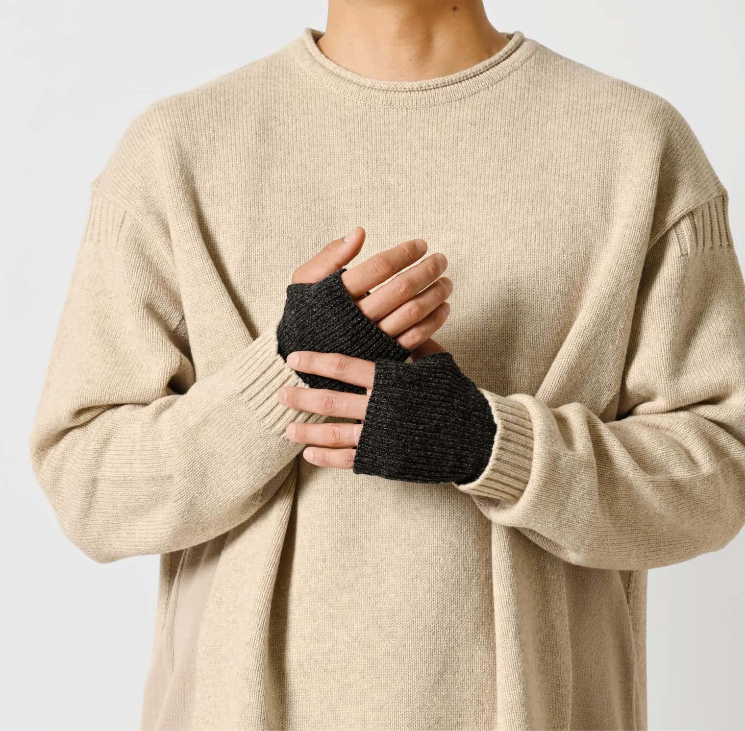 てをつつむ / 見せる袖口 手首ウォーマー ウール100%