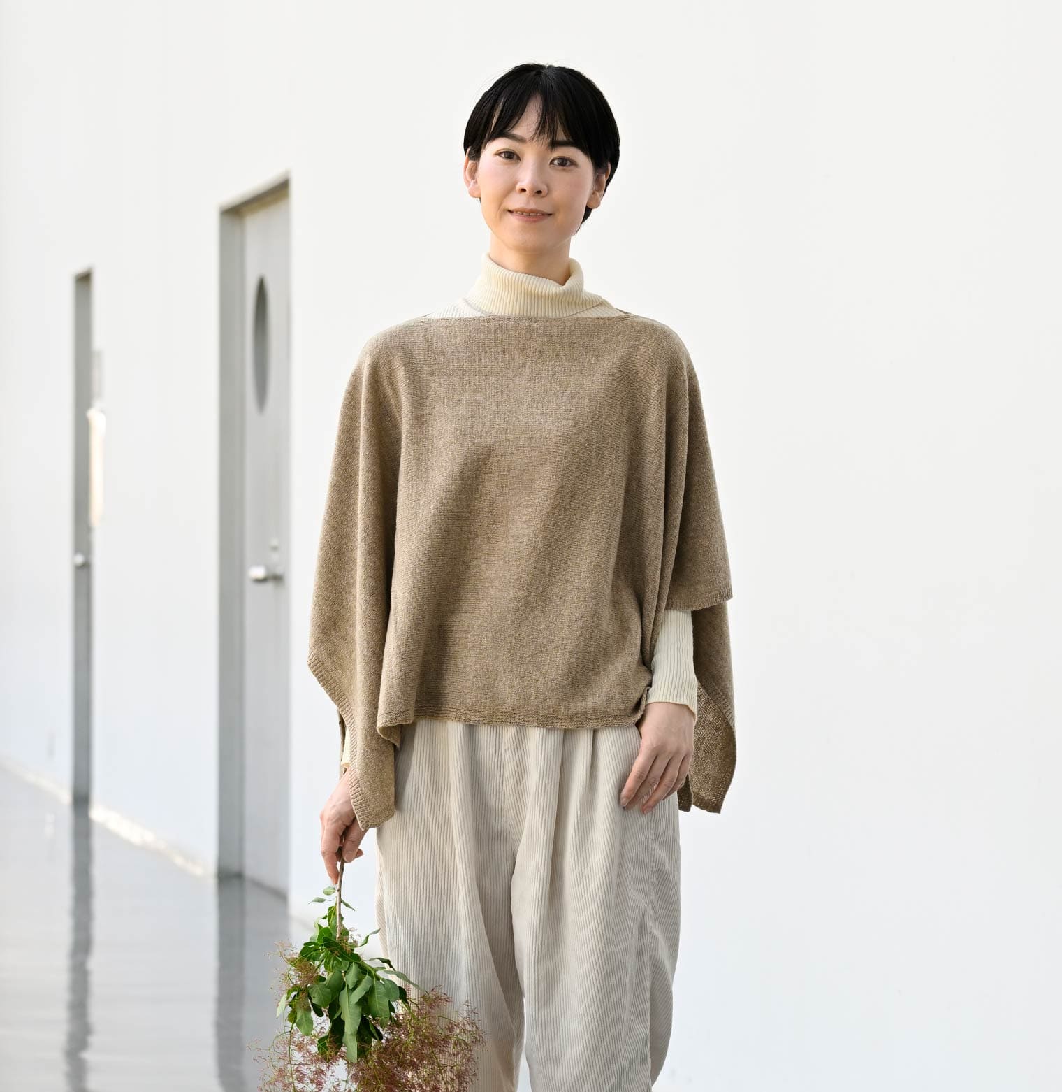 yoko-S 小ぶりなかぶるポンチョ 手洗いできるウール100%